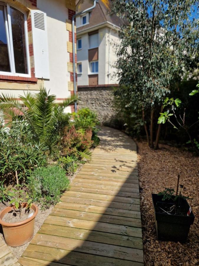 Maisonnette De Charme Villa Ouistreham Exterior photo